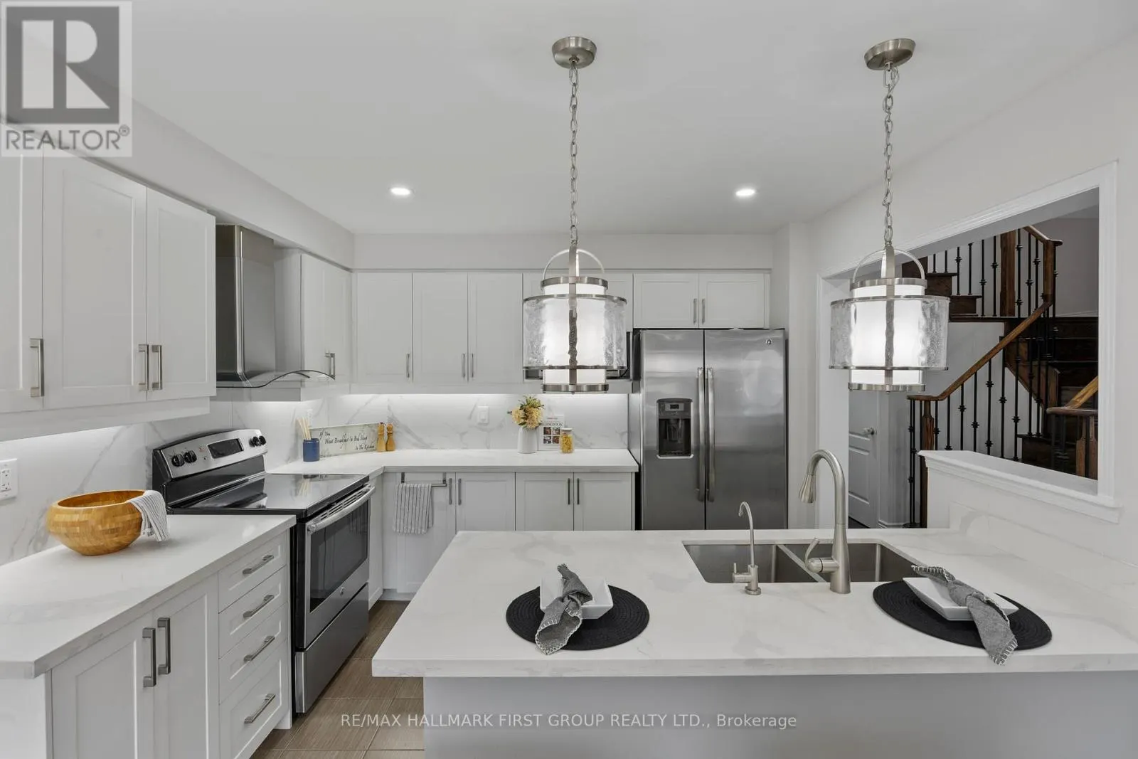 173 WINDFIELDS FARM DRIVE W