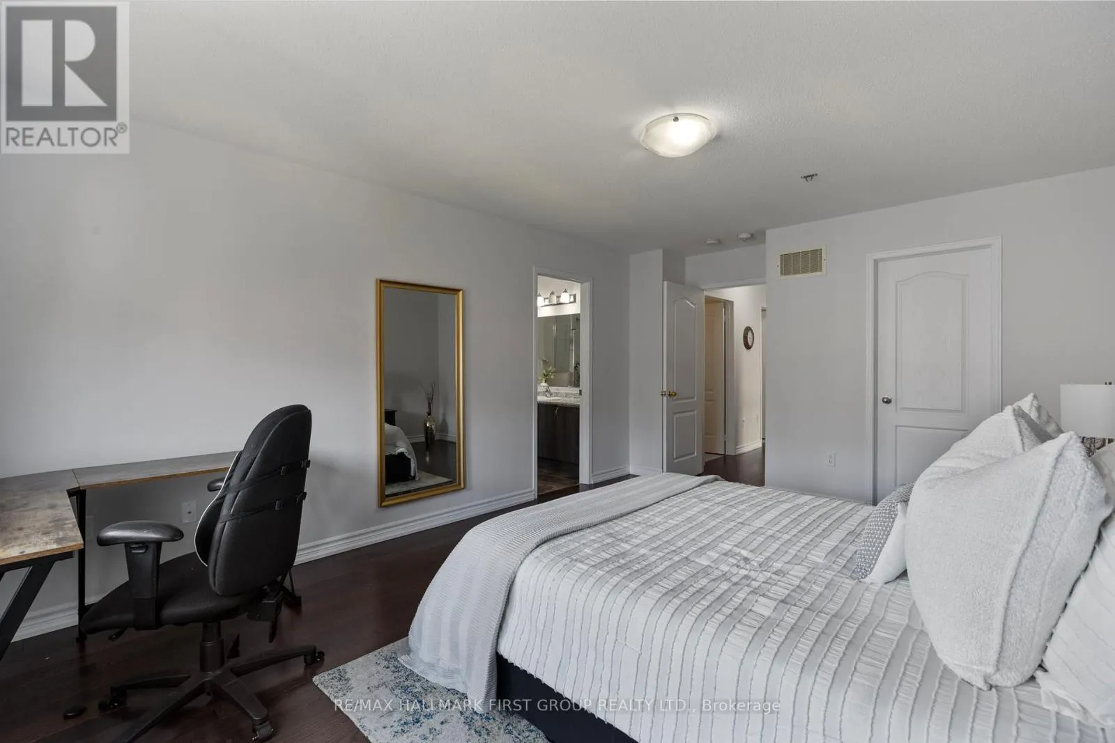 173 WINDFIELDS FARM DRIVE W