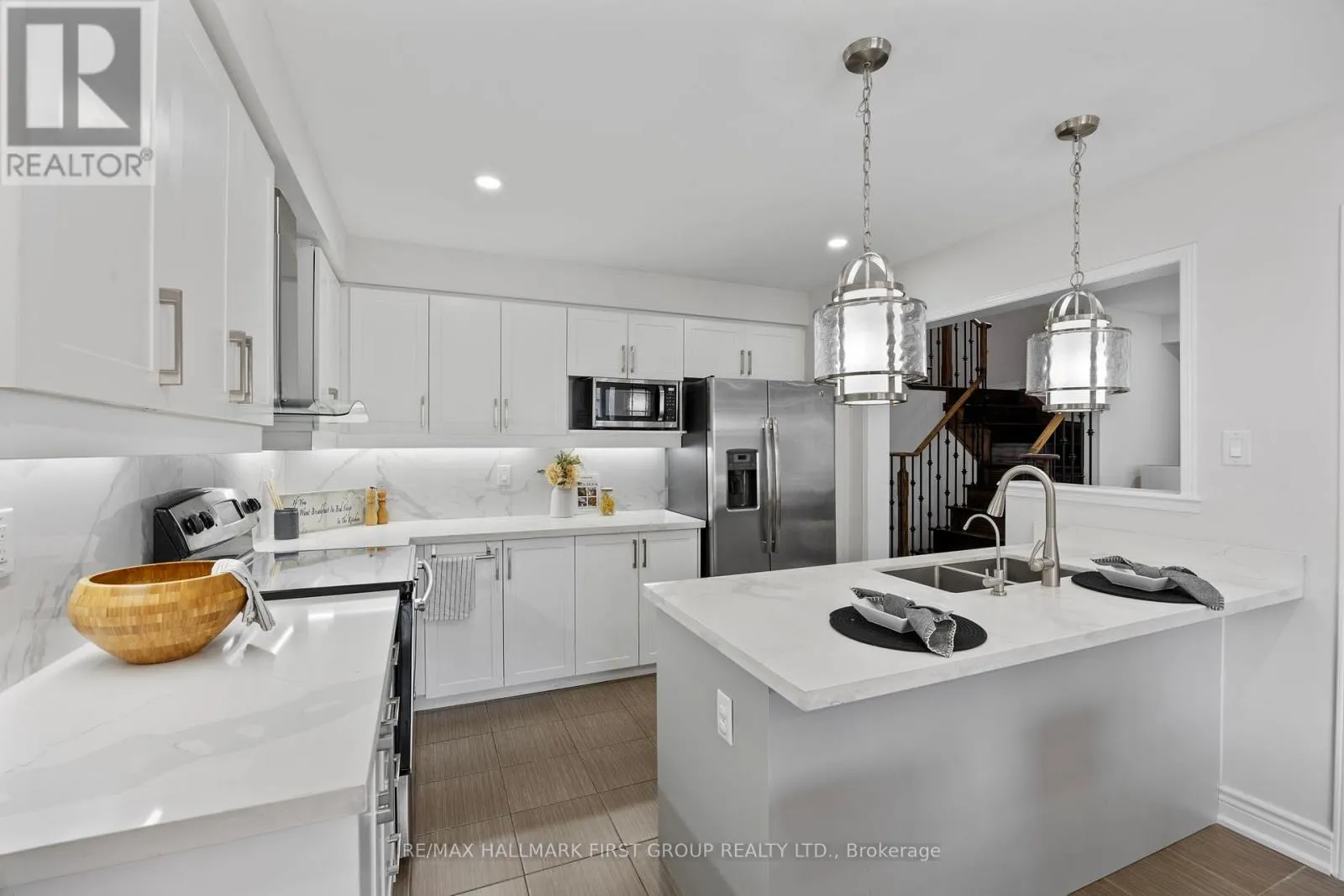 173 WINDFIELDS FARM DRIVE W