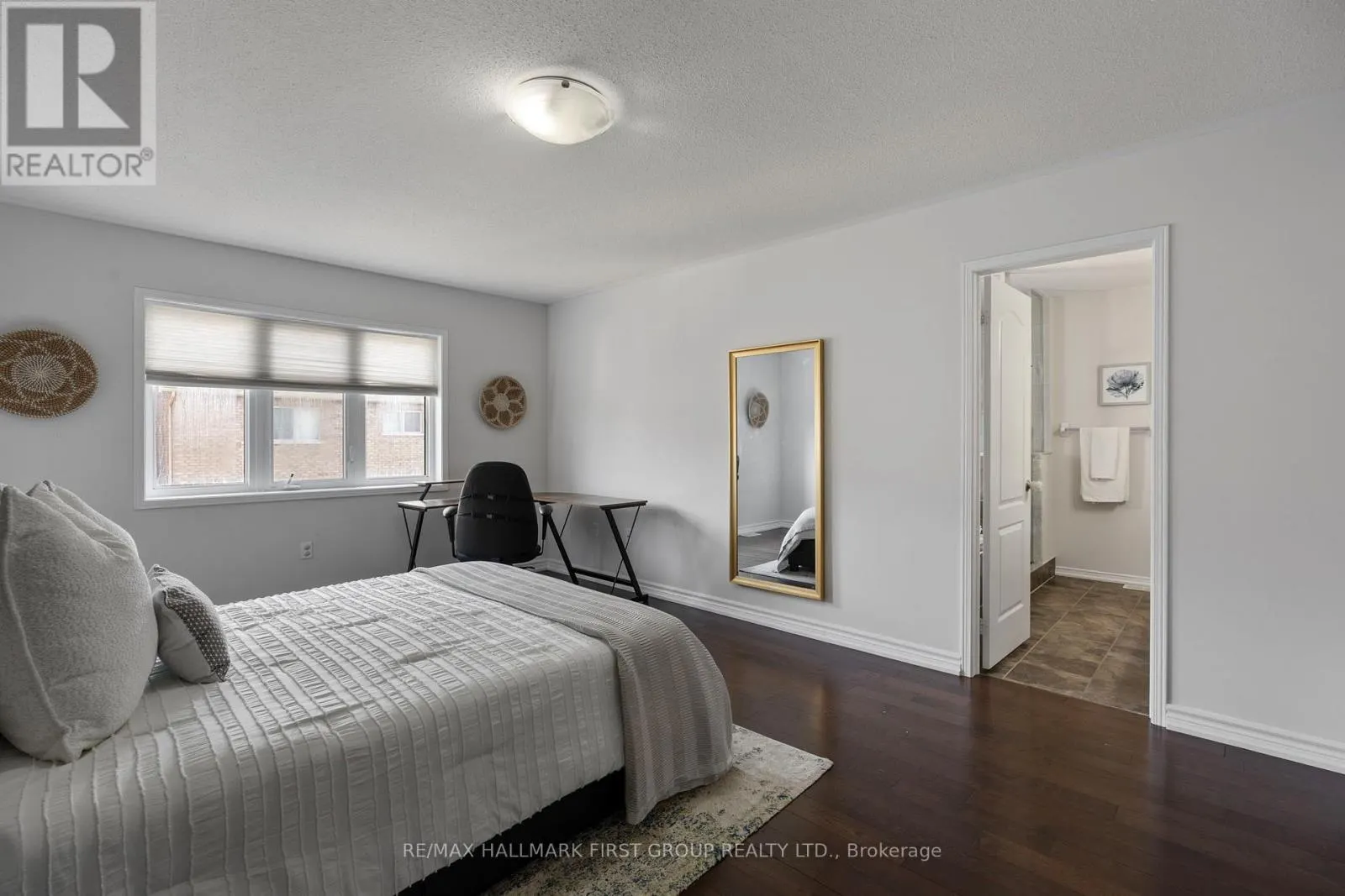 173 WINDFIELDS FARM DRIVE W