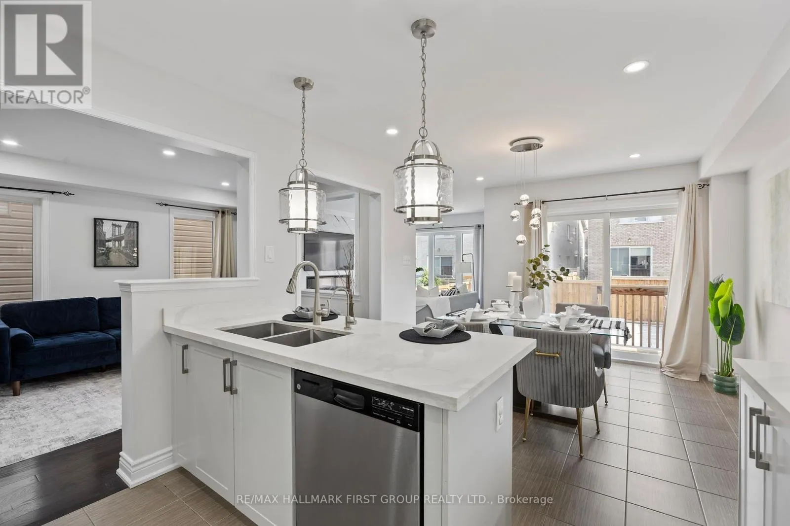 173 WINDFIELDS FARM DRIVE W