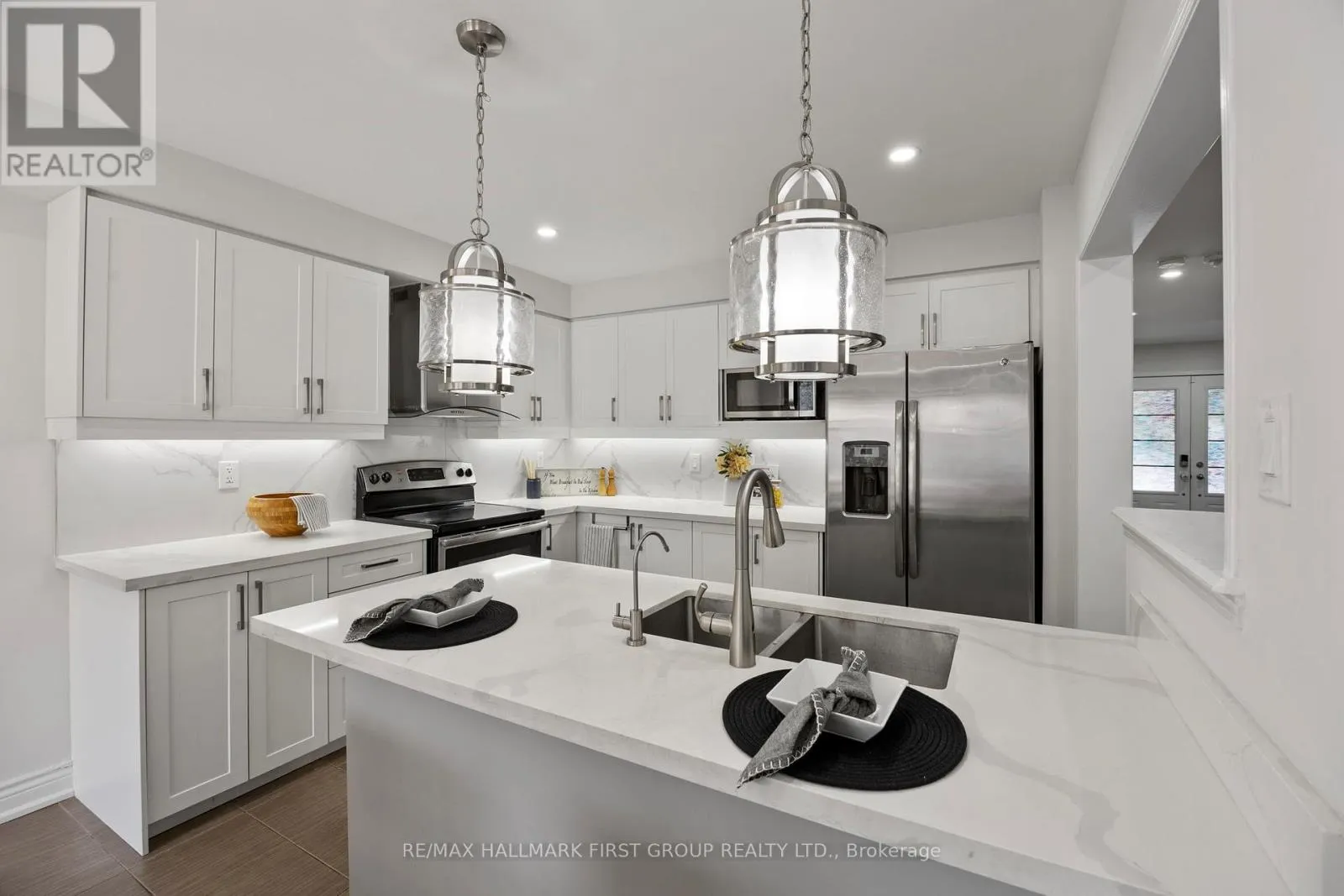 173 WINDFIELDS FARM DRIVE W