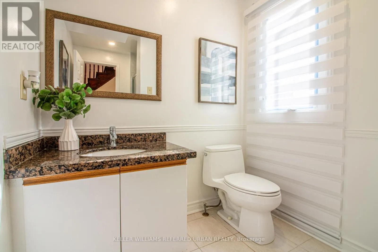 63 HOLMBUSH CRESCENT