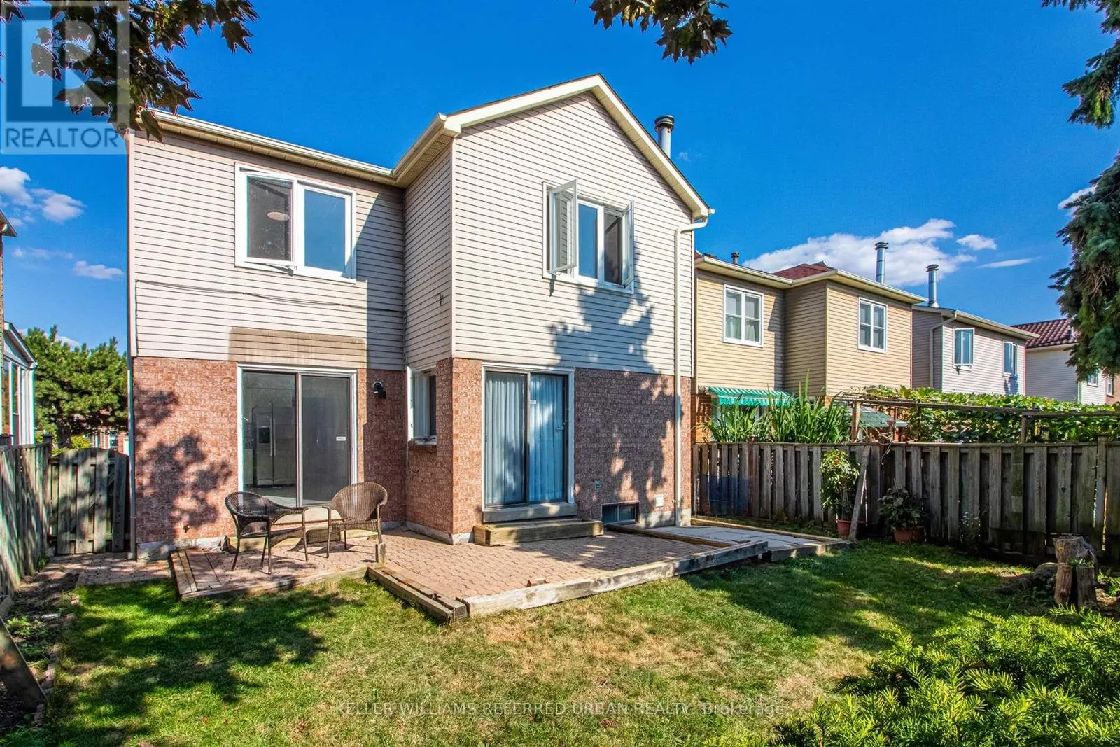 63 HOLMBUSH CRESCENT