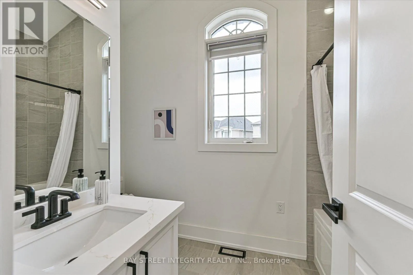 1553 HONEY LOCUST PLACE