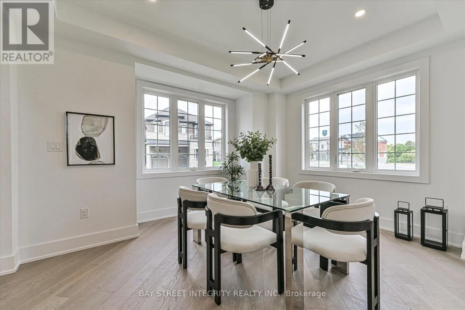 1553 HONEY LOCUST PLACE