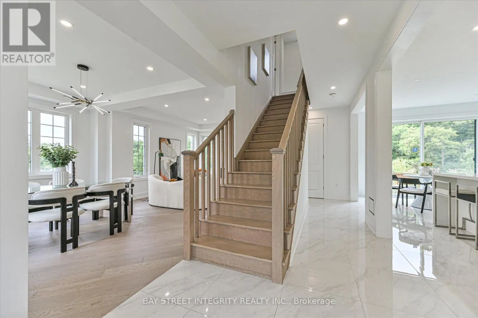 1553 HONEY LOCUST PLACE