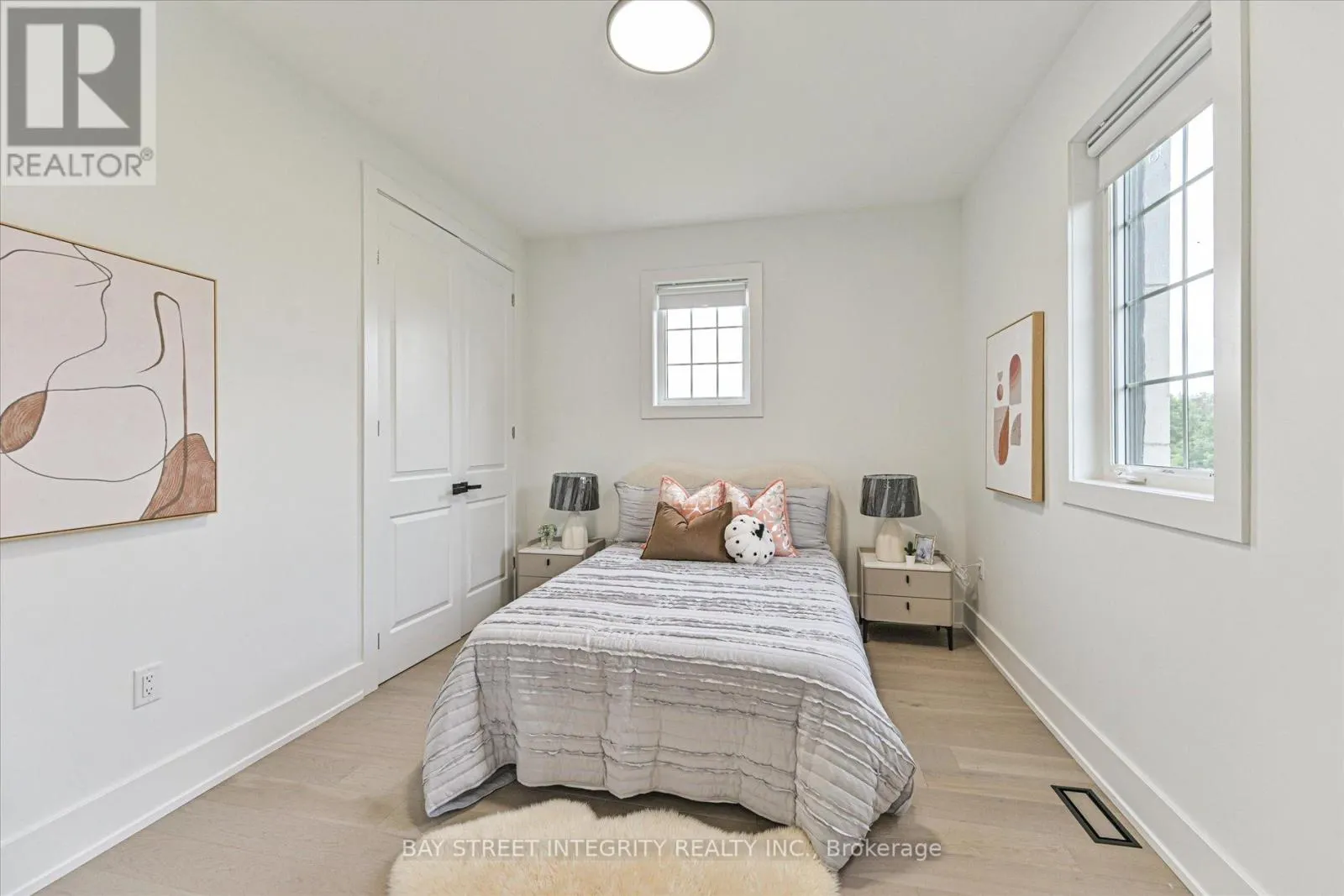 1553 HONEY LOCUST PLACE