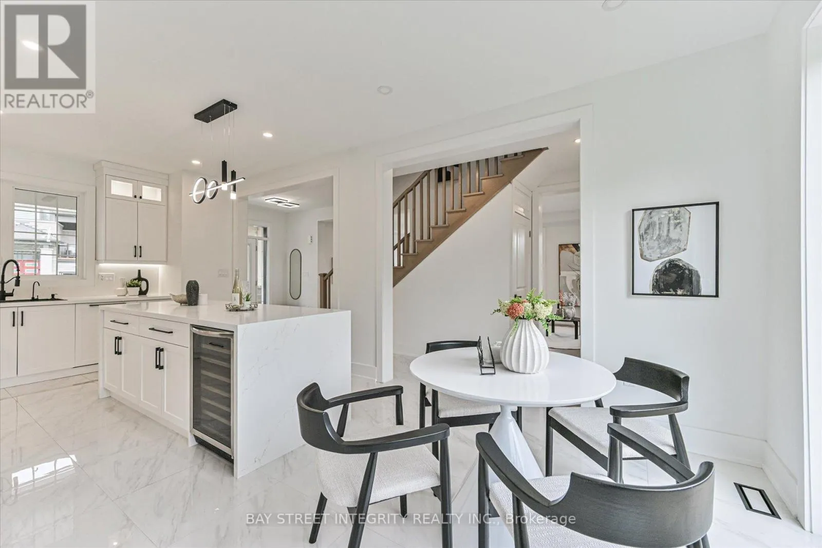 1553 HONEY LOCUST PLACE