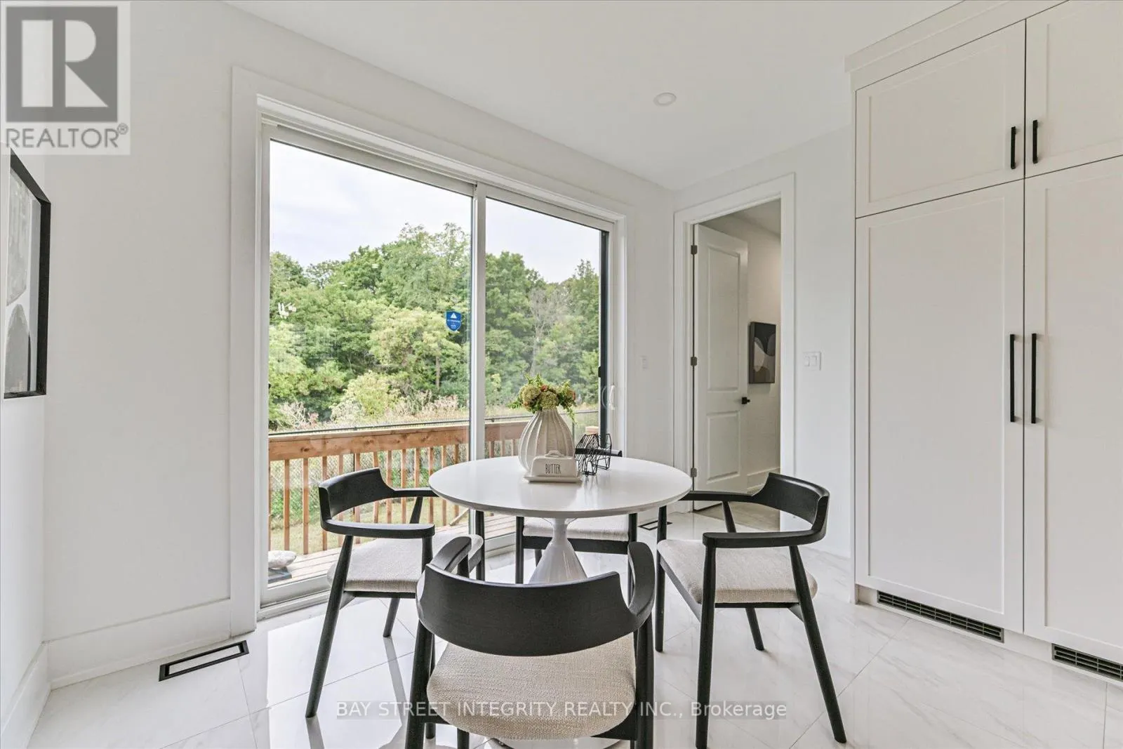 1553 HONEY LOCUST PLACE