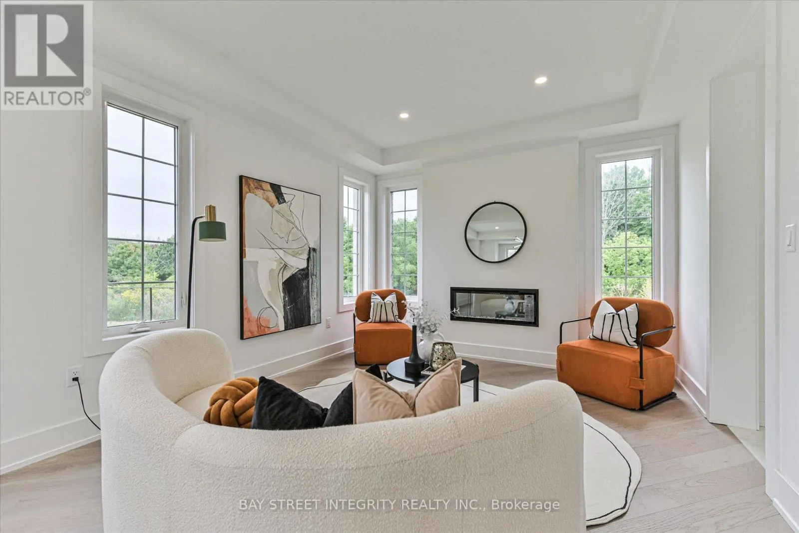 1553 HONEY LOCUST PLACE