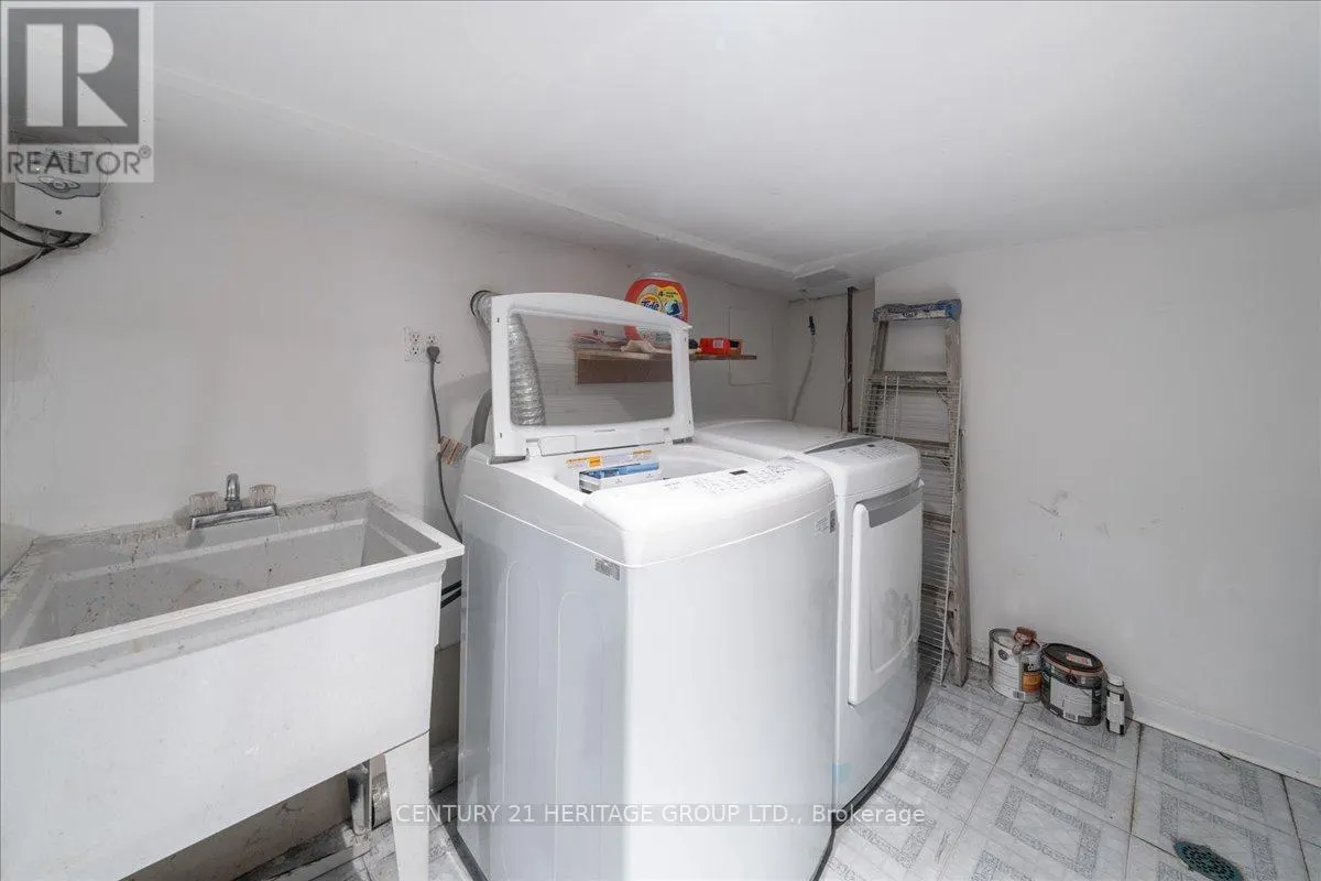 169 KING EDWARD AVENUE