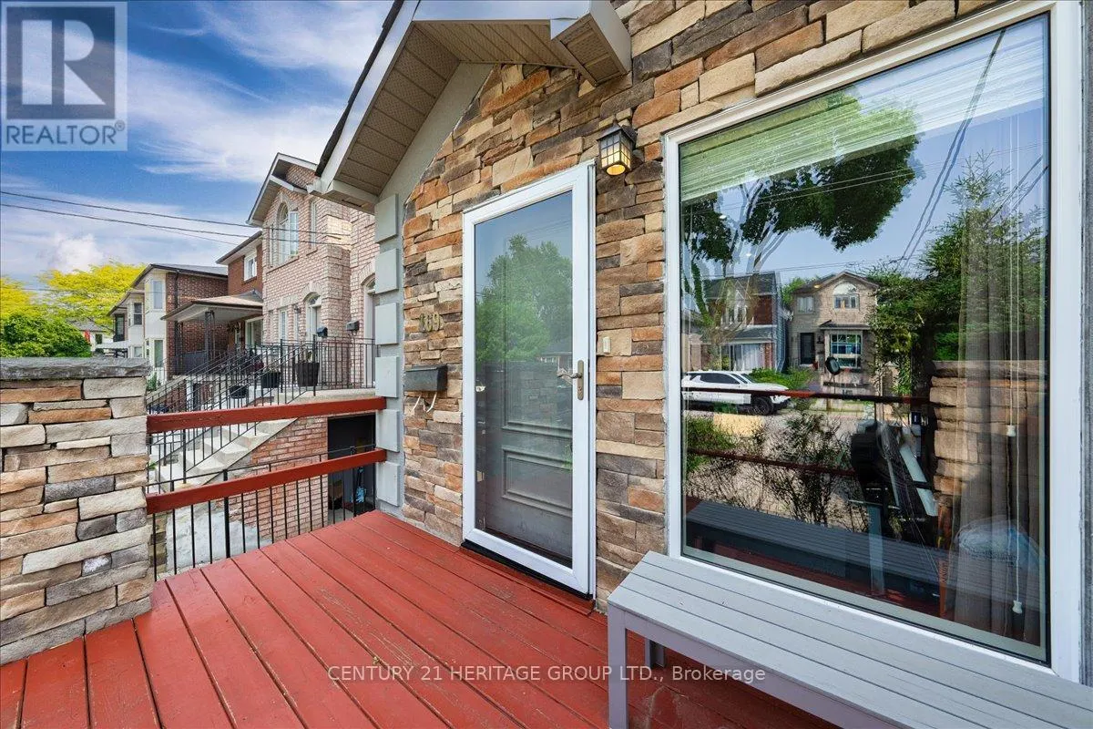 169 KING EDWARD AVENUE