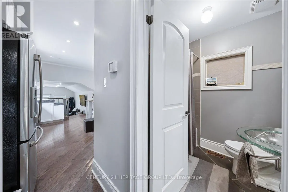 169 KING EDWARD AVENUE