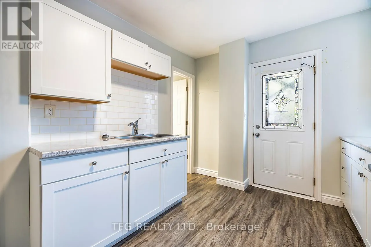 MAINFLOOR - 283 JARVIS STREET, #Mainfloor