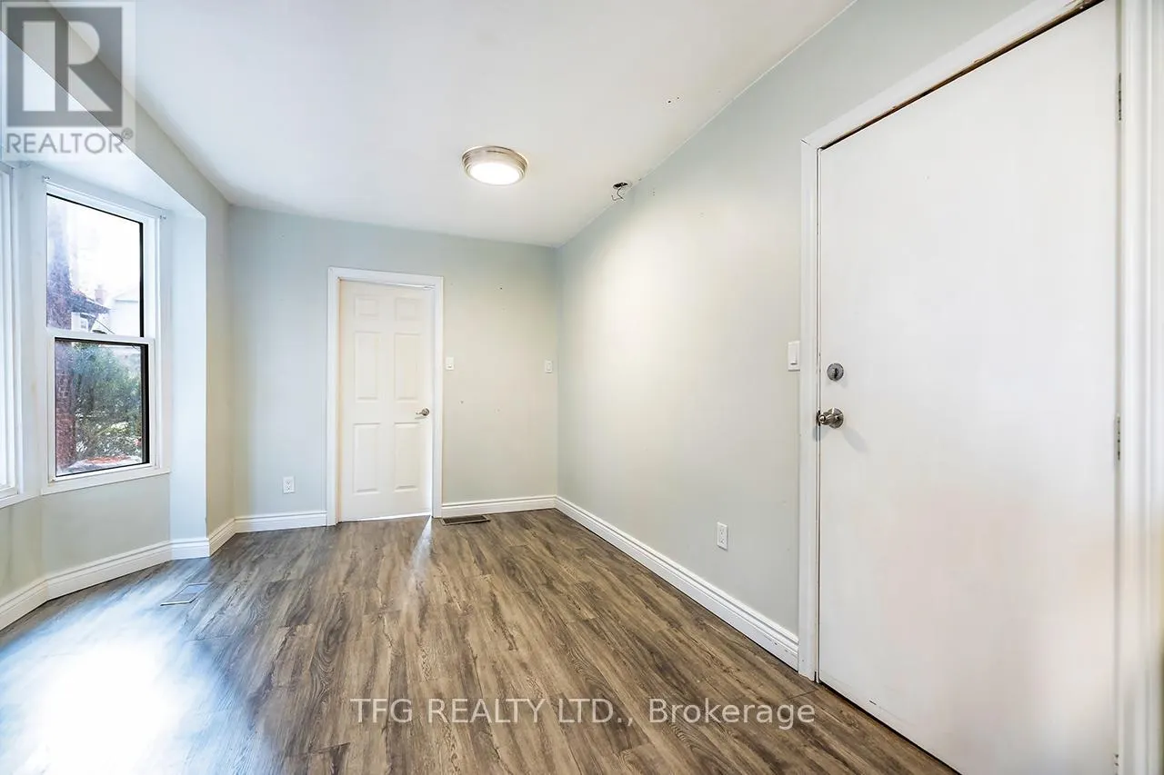 MAINFLOOR - 283 JARVIS STREET, #Mainfloor