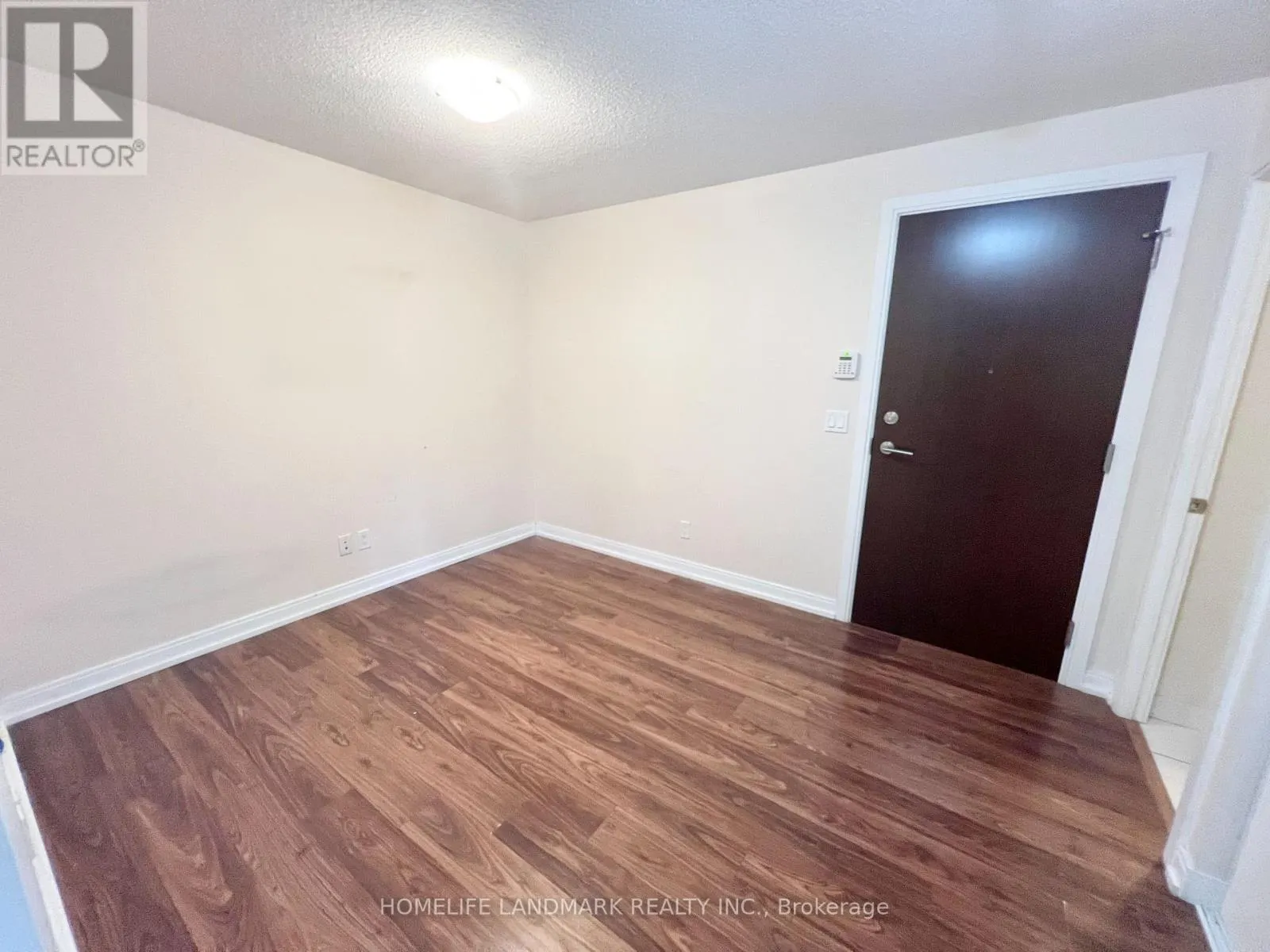 1714 - 181 VILLAGE GREEN SQUARE