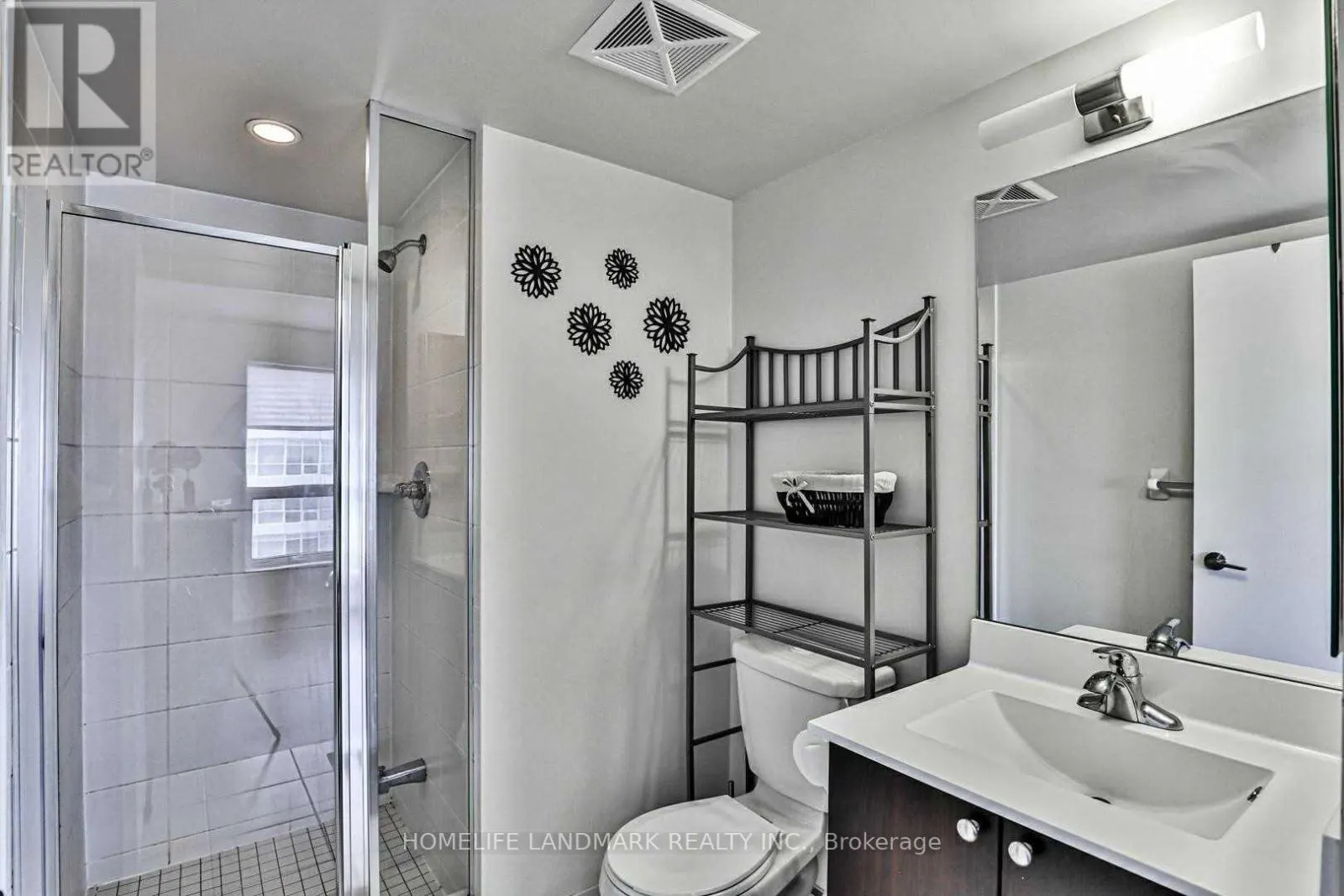 1714 - 181 VILLAGE GREEN SQUARE