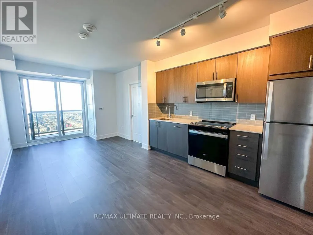 2104 - 2550 SIMCOE STREET N