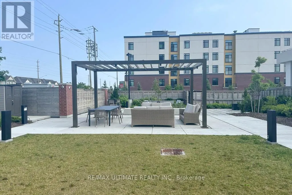 2104 - 2550 SIMCOE STREET N