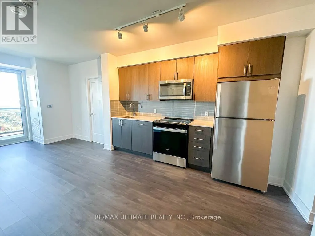 2104 - 2550 SIMCOE STREET N