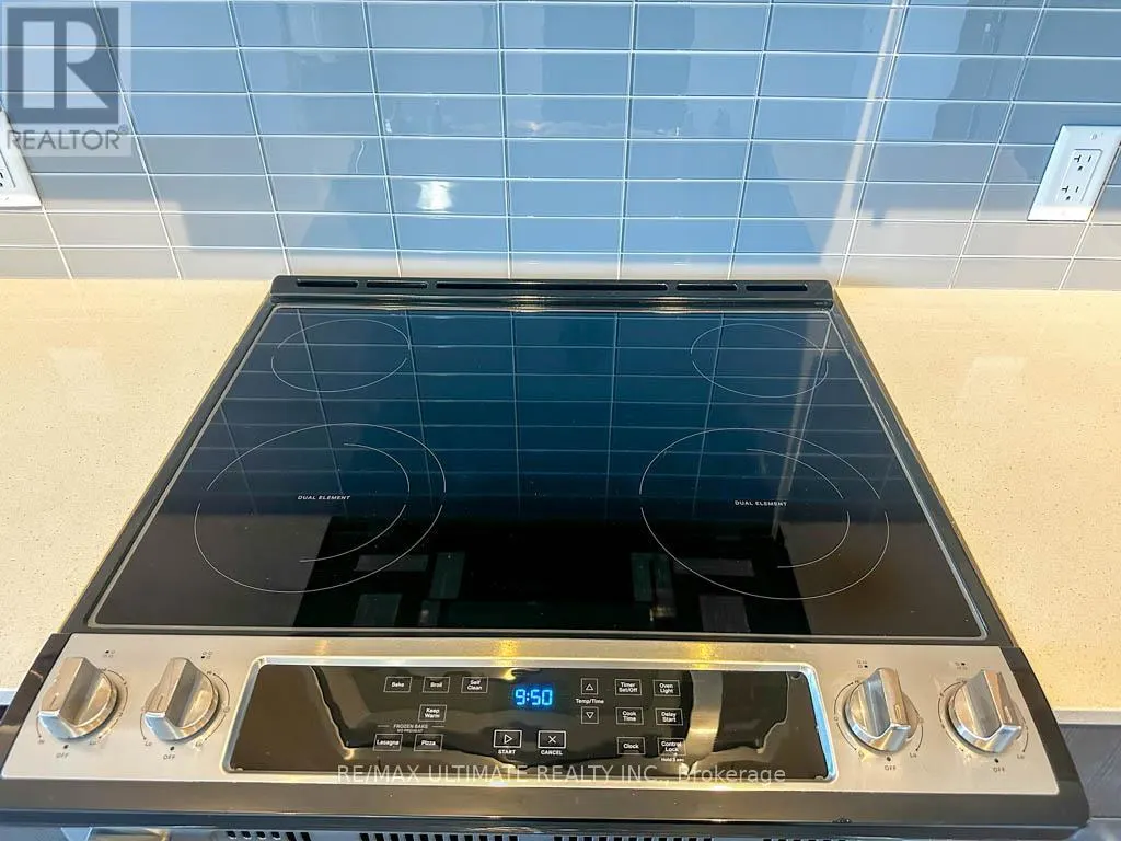 2104 - 2550 SIMCOE STREET N