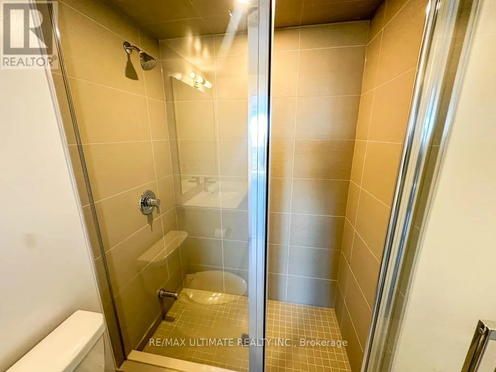 2104 - 2550 SIMCOE STREET N