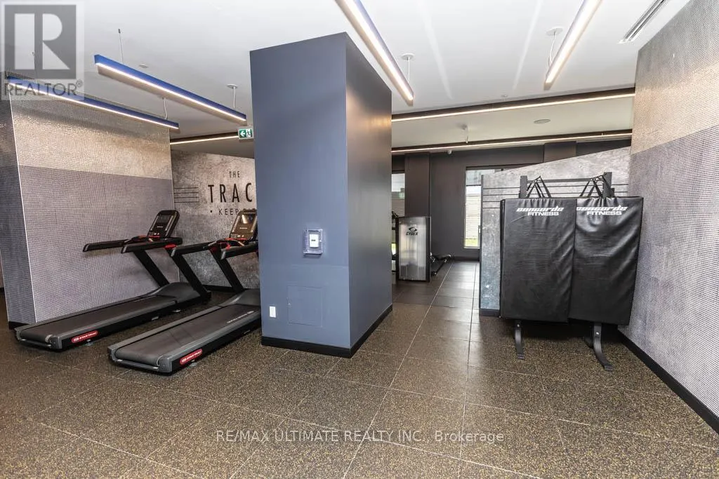 2104 - 2550 SIMCOE STREET N