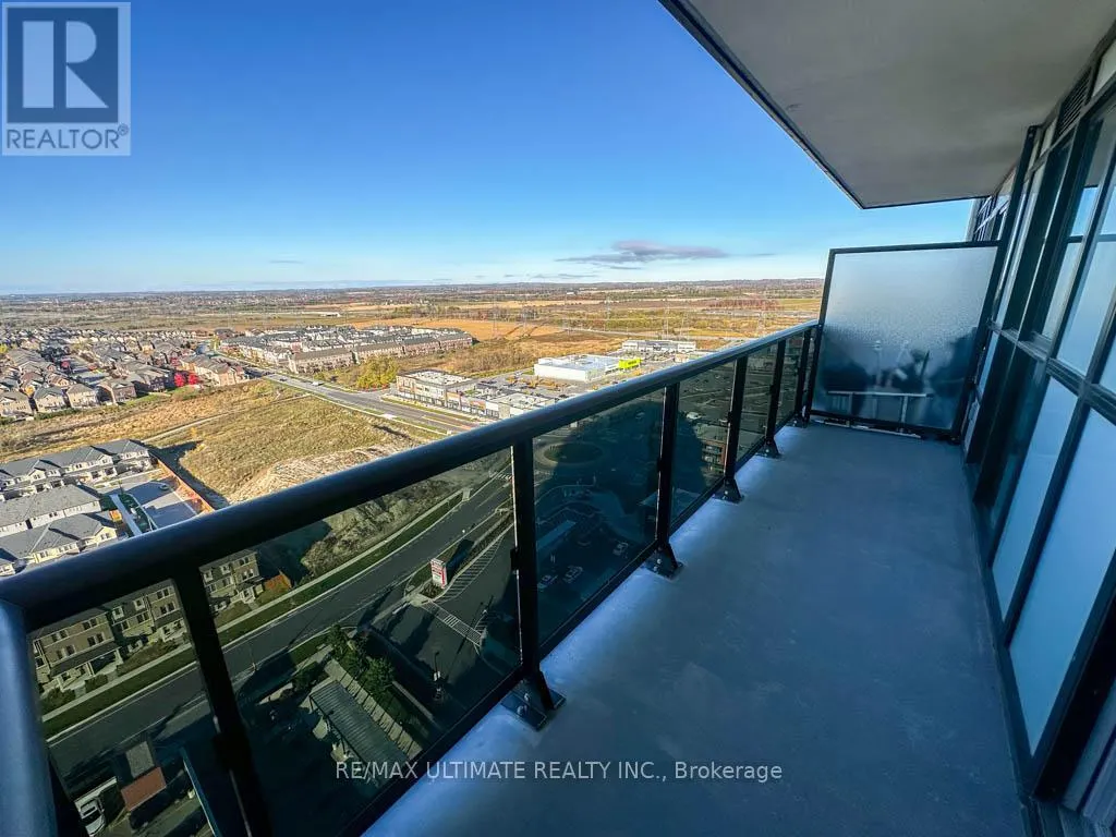 2104 - 2550 SIMCOE STREET N