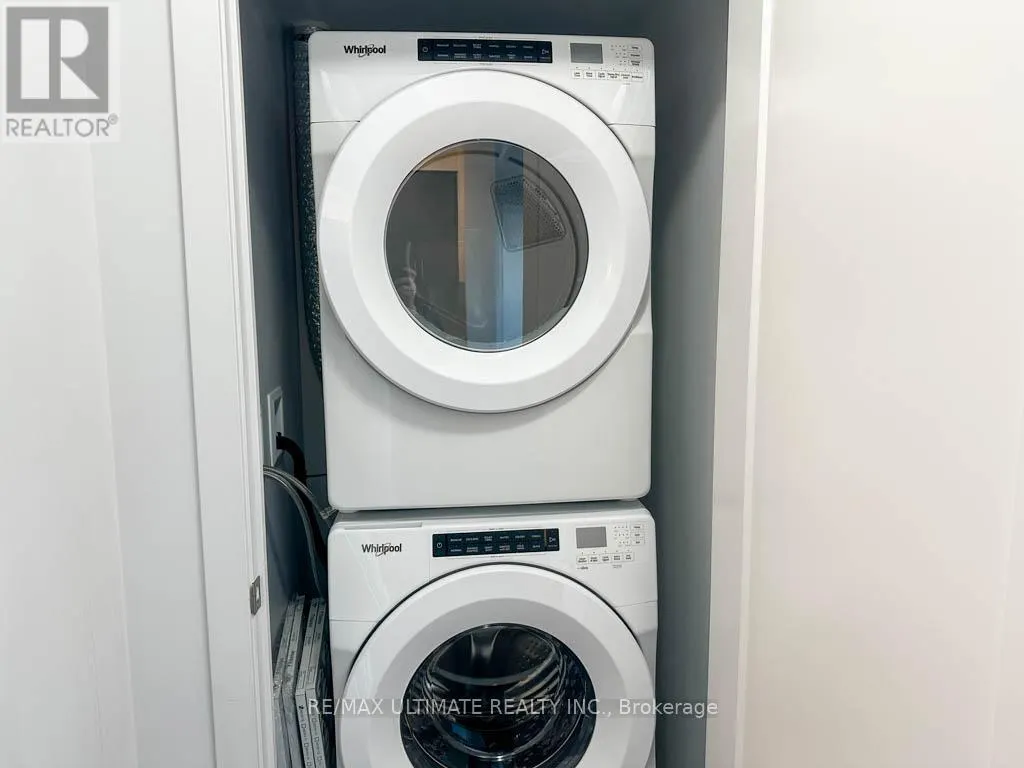 2104 - 2550 SIMCOE STREET N