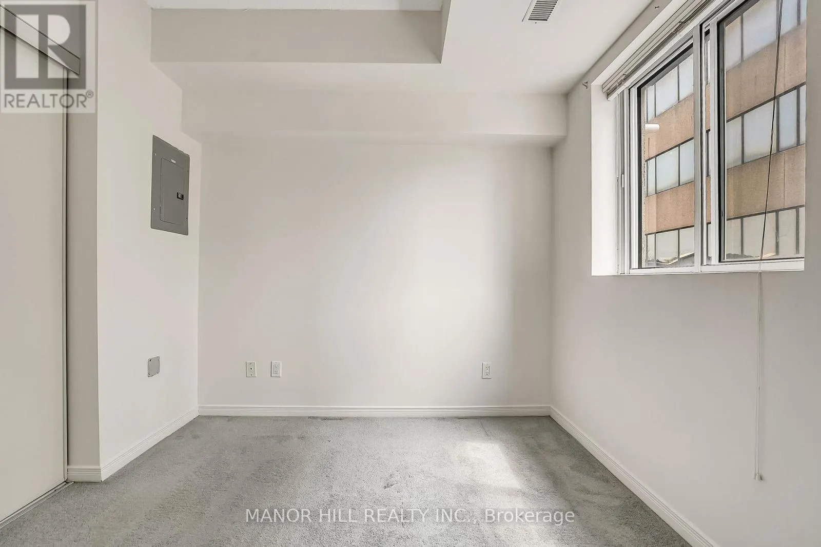 301 - 2351 KENNEDY ROAD