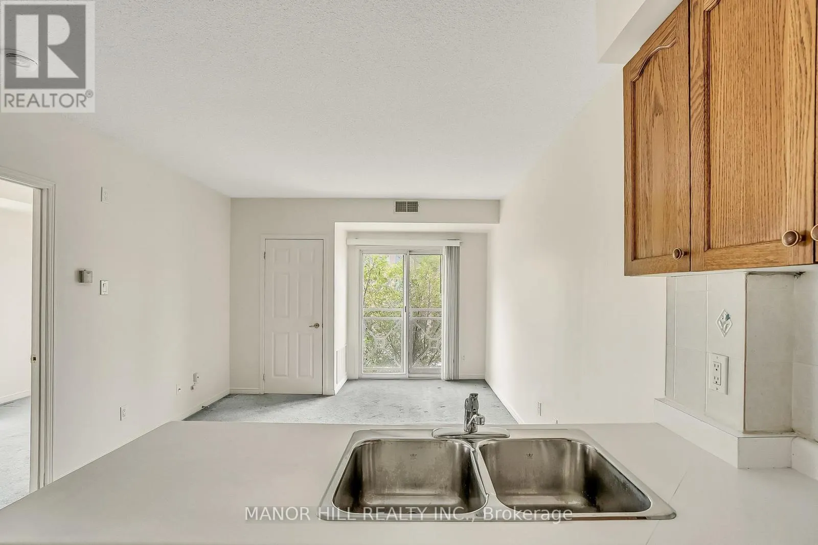 301 - 2351 KENNEDY ROAD