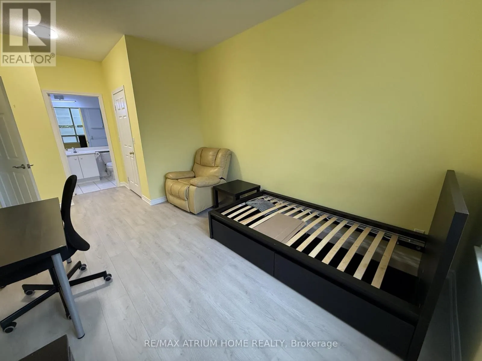 109 - 5039 FINCH AVENUE E