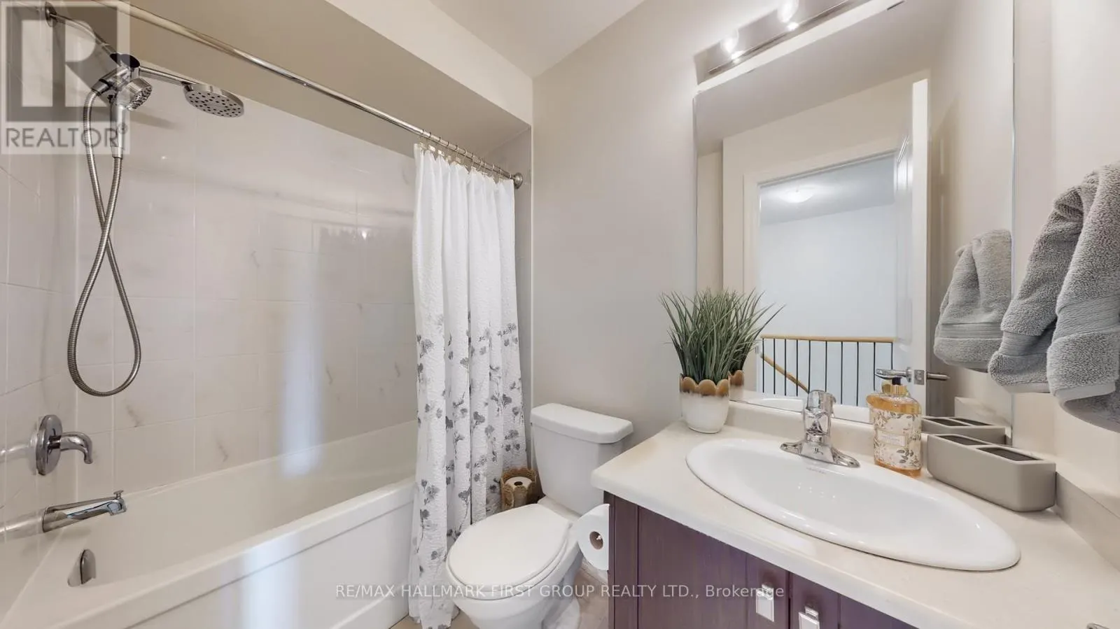 2 - 384 ARCTIC RED DRIVE