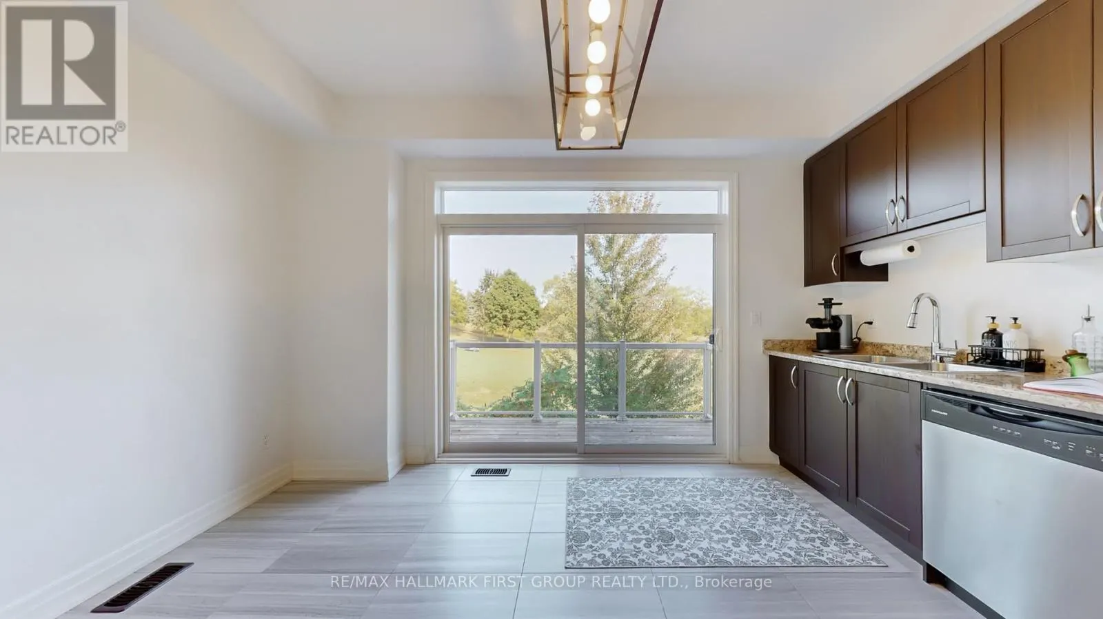 2 - 384 ARCTIC RED DRIVE