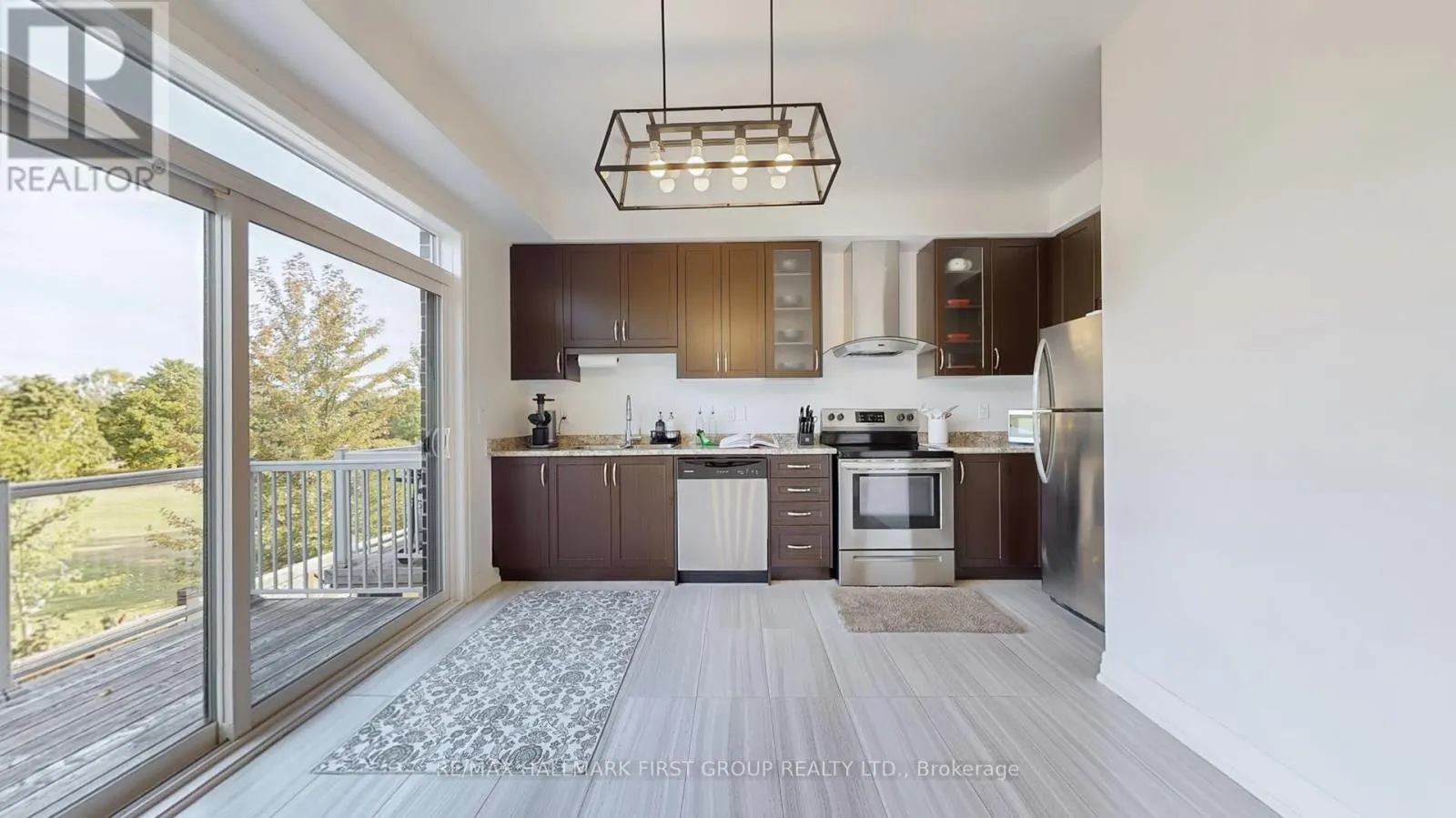 2 - 384 ARCTIC RED DRIVE