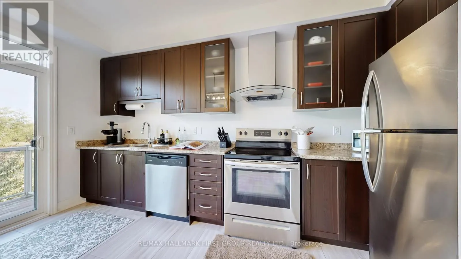 2 - 384 ARCTIC RED DRIVE