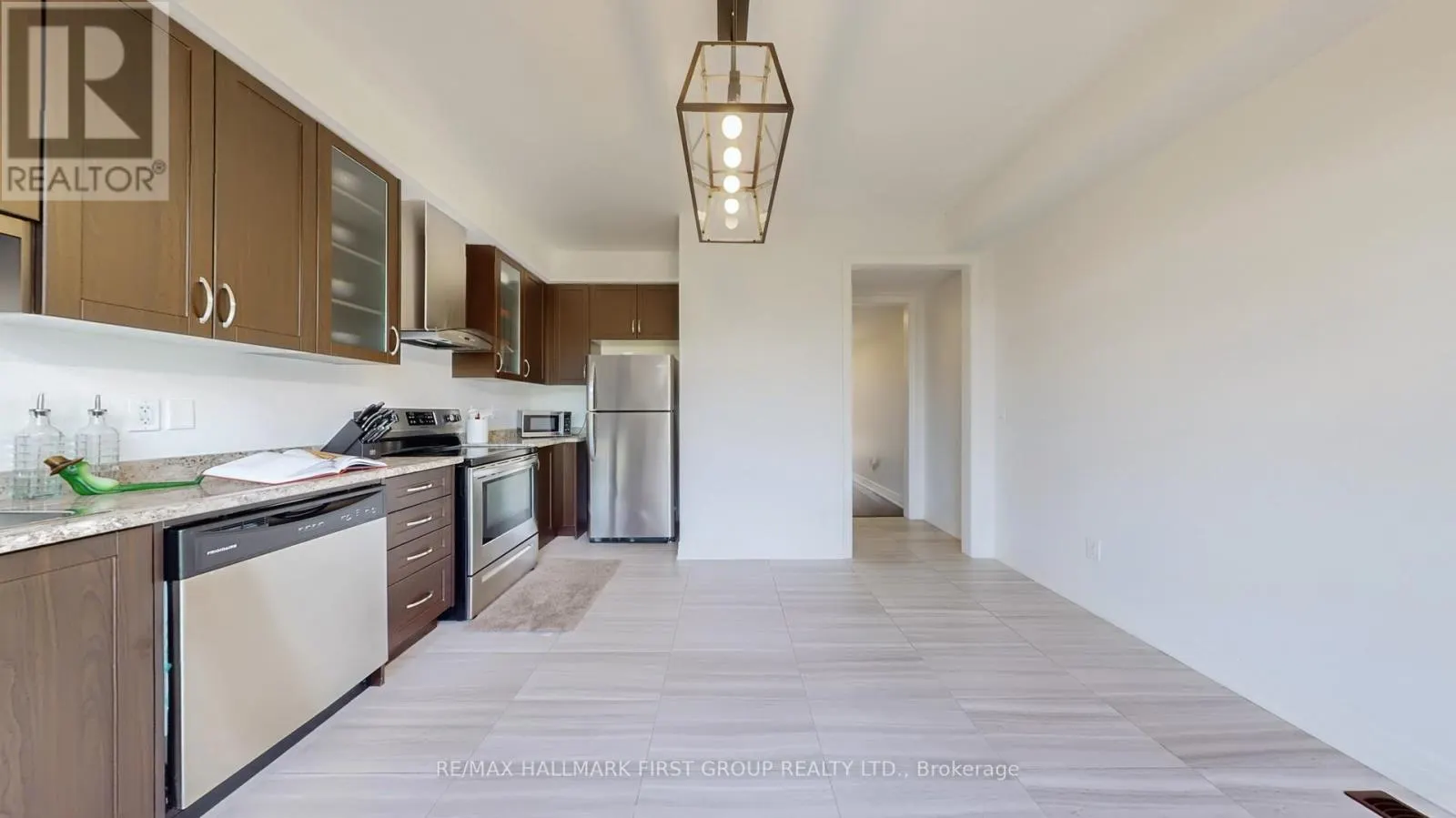 2 - 384 ARCTIC RED DRIVE