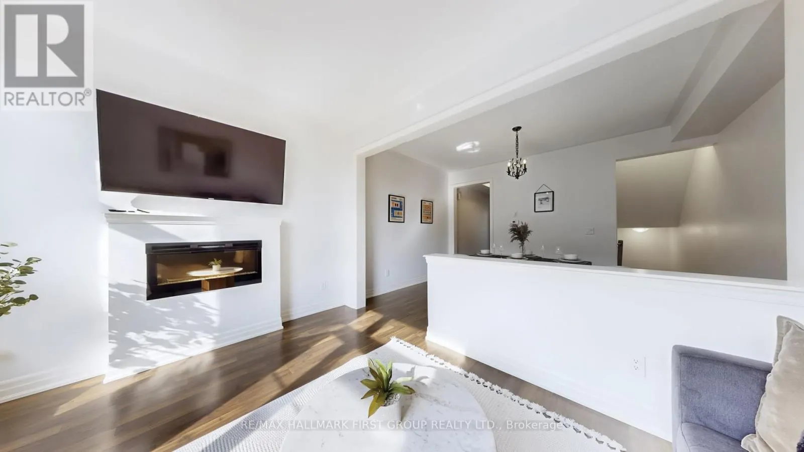 2 - 384 ARCTIC RED DRIVE