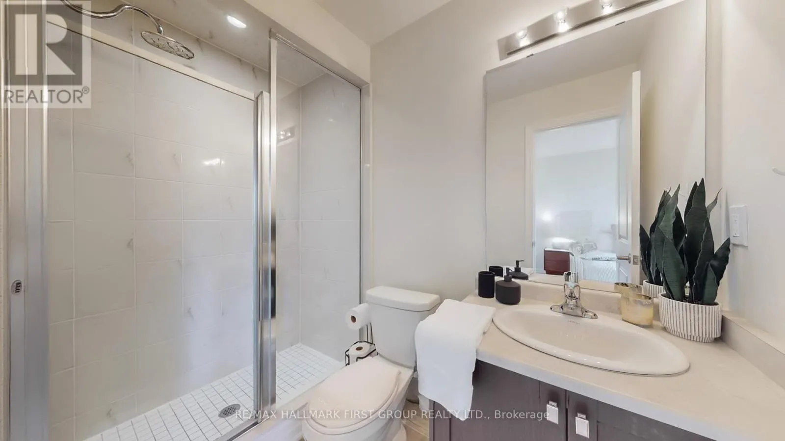 2 - 384 ARCTIC RED DRIVE