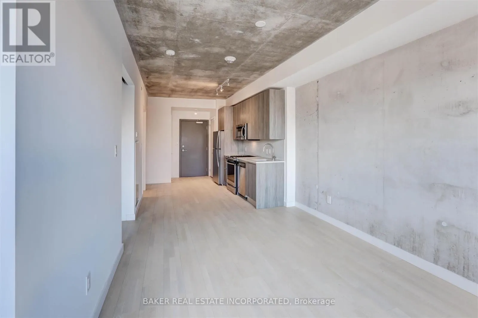 310 - 246 LOGAN AVENUE