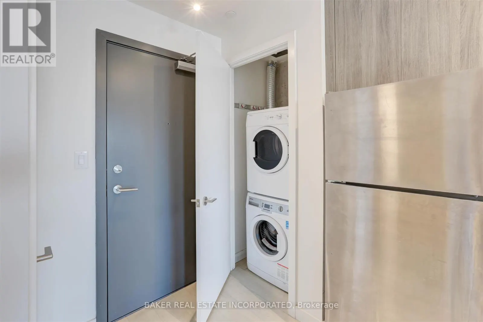 310 - 246 LOGAN AVENUE