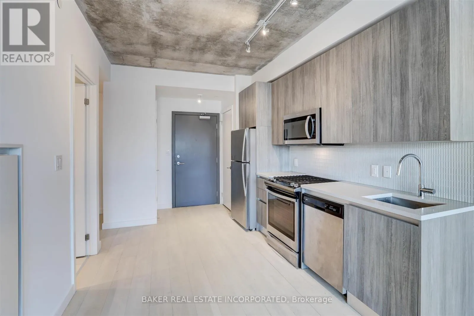 310 - 246 LOGAN AVENUE