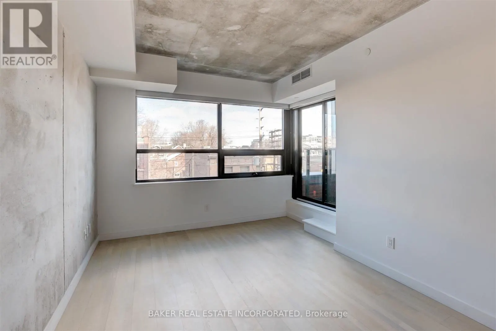 310 - 246 LOGAN AVENUE