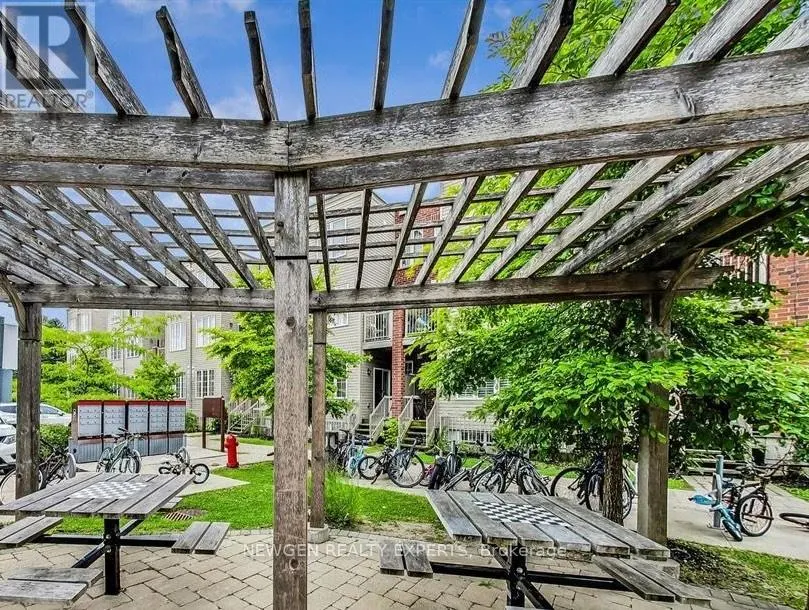 73 - 393 BEECHGROVE DRIVE