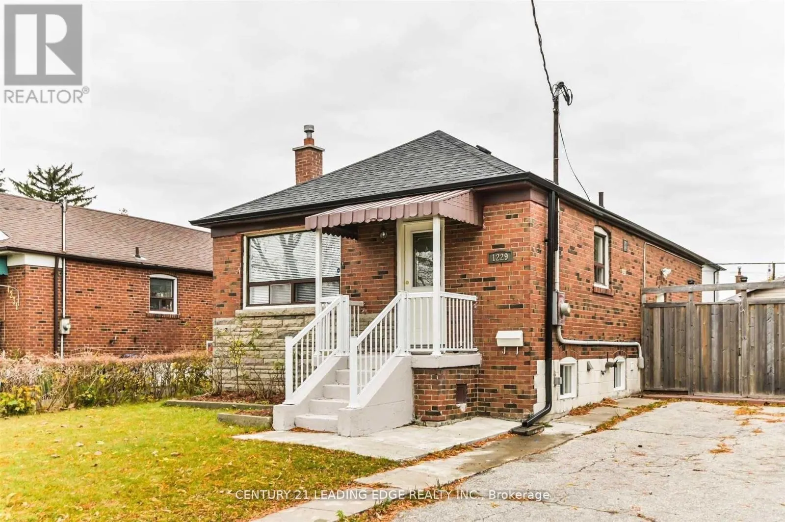 MAIN FLOOR - 1229 BIRCHMOUNT ROAD