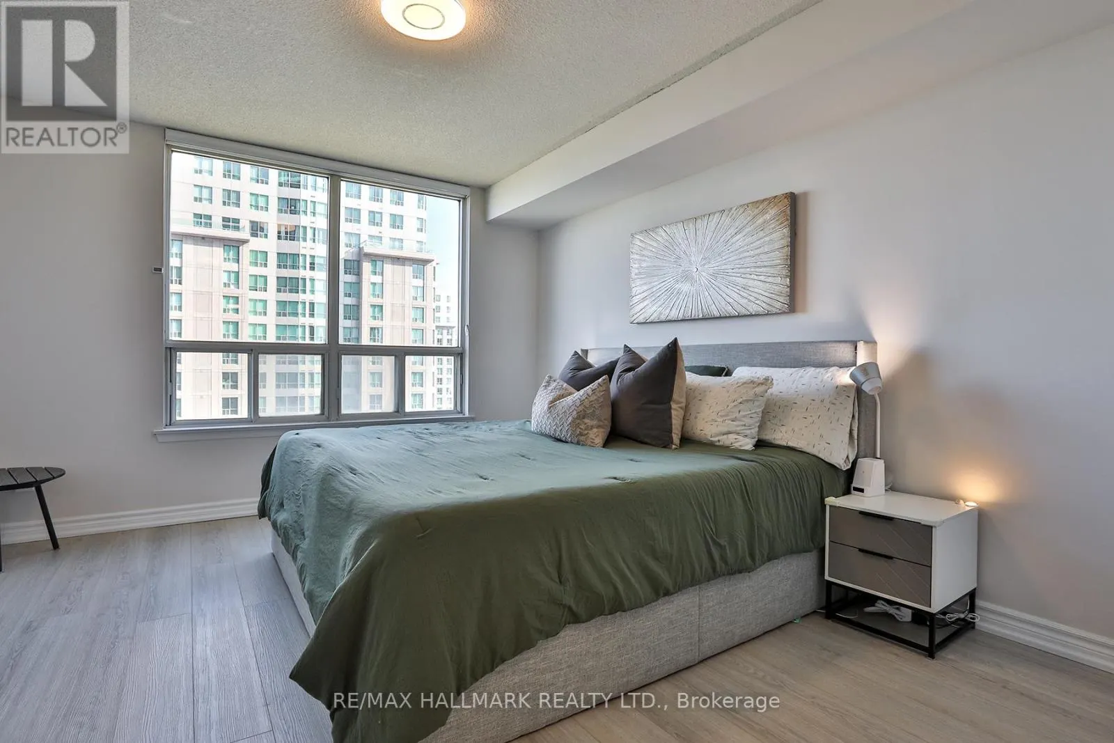 1602 - 88 CORPORATE DRIVE