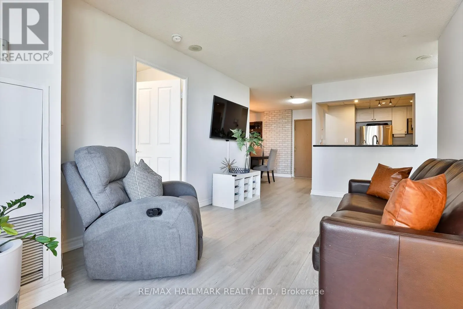 1602 - 88 CORPORATE DRIVE