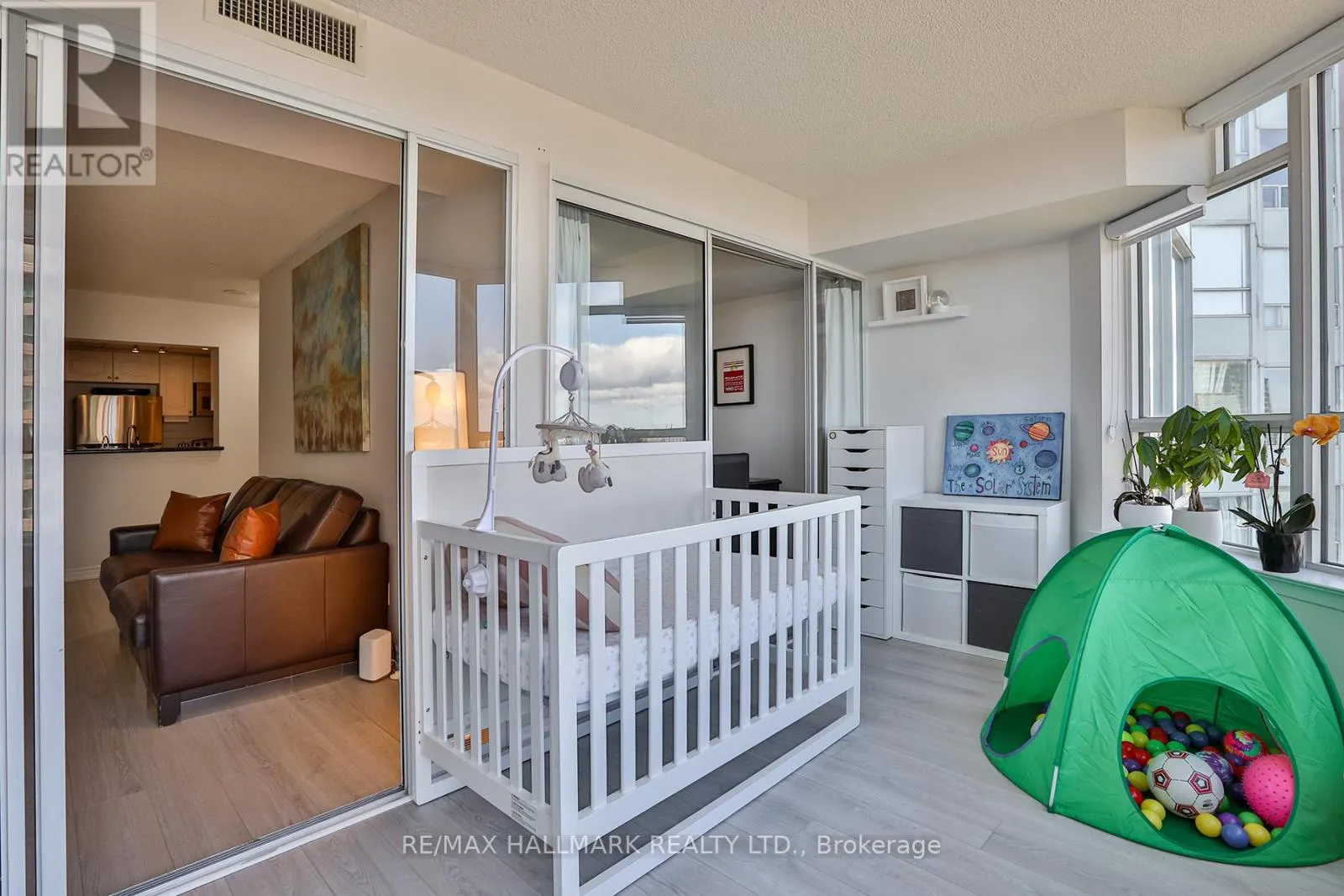 1602 - 88 CORPORATE DRIVE