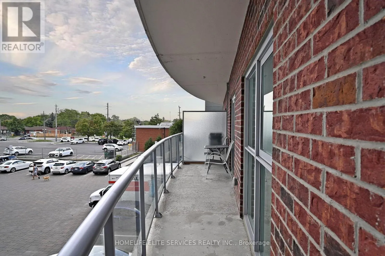 210 - 2152 LAWRENCE AVENUE E